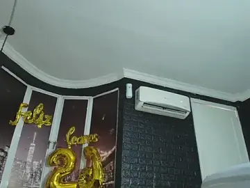 Stripchat Free Porn Cam of AlexLenox_