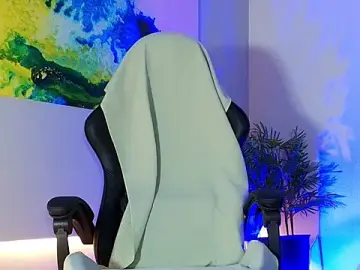 Stripchat Sex Cam of May_Lyonheart