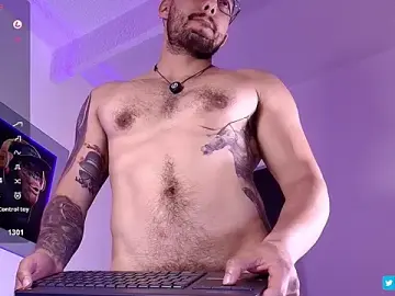 Stripchat Live Sex Cam of Nathan_rivers