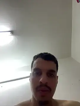 Stripchat Nude Webcam of Yassin_Live