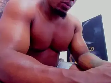 Stripchat Live Sex Cam of tommike