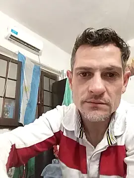 Stripchat Live Sex Cam of SexyStrp