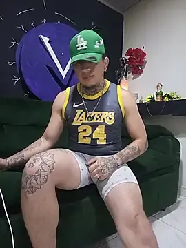 Stripchat Nude Webcam of Valentino_dominusSexx