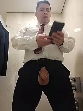 Stripchat Best Webcam of BigCristh79