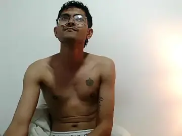 Stripchat Nude Webcam of xanderlover