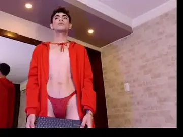 Stripchat Watch Live Sex Cams of Nicolass_23