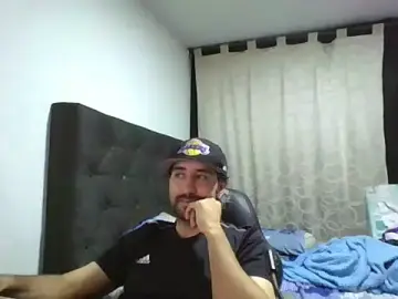 Stripchat Live Sex Cam of coolfriki
