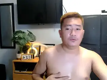 Stripchat Free Porn Cam of Bigdaddybear888