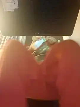 Stripchat Free Porn Cam of bigboytoy912