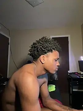 Stripchat Free Porn Cam of Bigdicktrick227