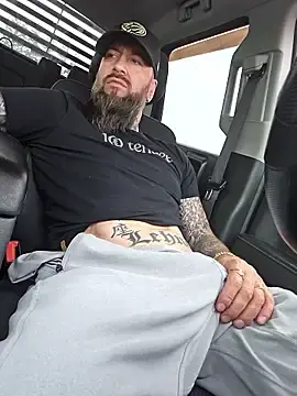 Stripchat Adult Webcams of Beardedtattood