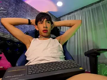 Stripchat Live Porn of Tommy_Fox