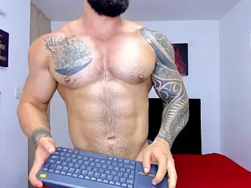 Stripchat Sex Cam of miguelangelsaenz