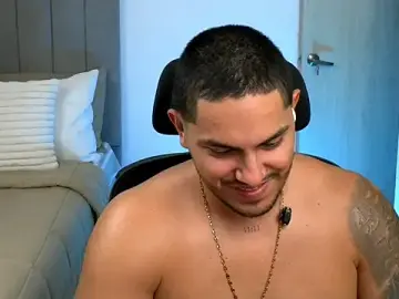 Stripchat Sex Chat of owen-pierces