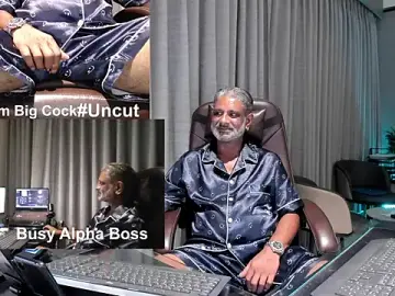 Stripchat Live Porn of OnlineBossUK