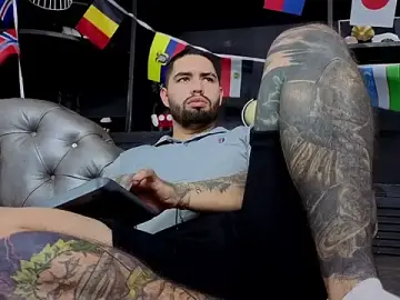 Stripchat Best live sex cam show of matteosantos