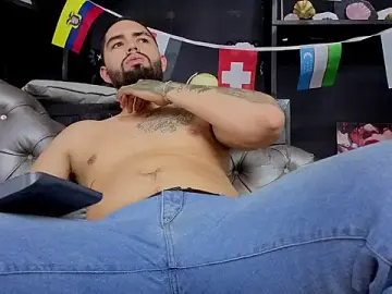Stripchat Watch Live Sex Cams of matteosantos
