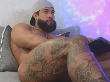 Stripchat Free Porn Cam of Osher_Cox