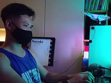Stripchat Free Porn Cam of OnlyMan90