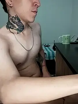 Stripchat Watch Live Sex Cams of Michael_v77