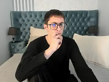 Stripchat Live Porn of RonBevs