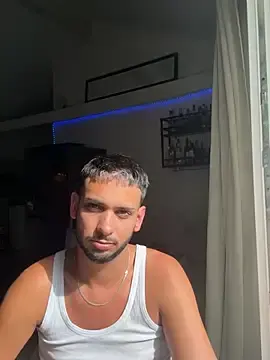 Stripchat Adult Webcam of Gipsyboysteve