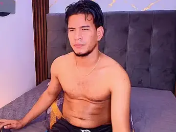 Stripchat Nude Webcam of JacobWolf__