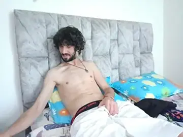 Stripchat Watch Live Sex Cams of LatinLustAndFrenchKiss
