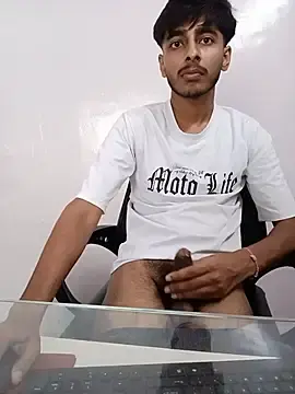 Stripchat Live Sex Cam of ArckedlinerTempt