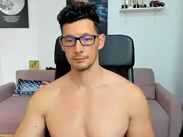 Stripchat Watch Live Sex Cams of BrutusK08