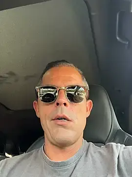 Stripchat Free Live Porn of Riccardo86xx