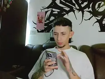 Stripchat Adult Webcam of Chris__Jones