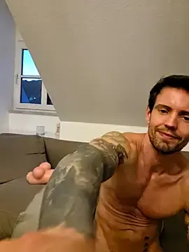 Stripchat Free Porn Cam of Mystery_Mark