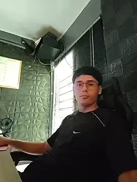Stripchat Live Sex Cam of SrJacobs