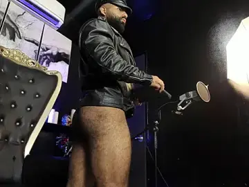 Stripchat Live Sex of BeardAndrew