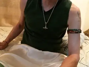 Stripchat Free Porn Cam of bravo23toro