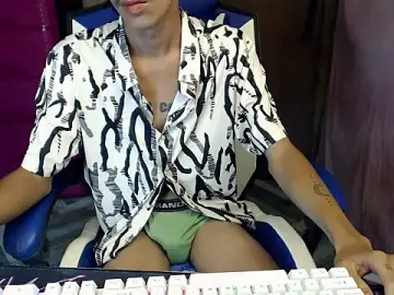 Stripchat Live Sex Cam of riks_tyler