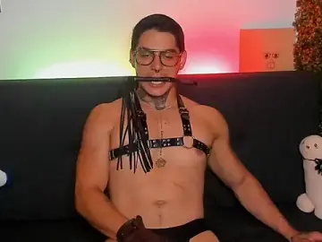 Stripchat Best live sex cam show of Simon_cortes