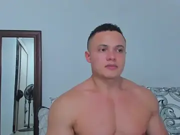 Stripchat Free Porn Cam of KingLevi01
