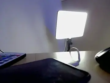 Stripchat Free Porn Cam of sombra_18