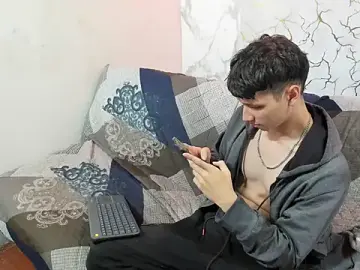 Stripchat Sex Cam of DANIEL_Hot777