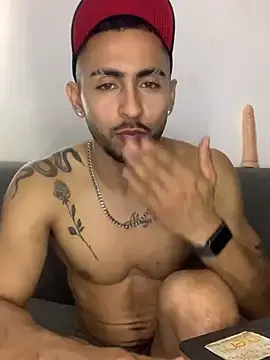 Stripchat Adult Video Chat of NicolasChest_xxx