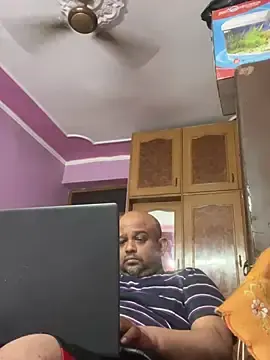 Stripchat Live Sex Cam of Dick_6inches_Delhi