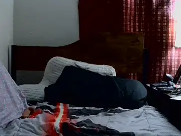 Stripchat Live Sex Cam of MIDNIGHTFUN6969