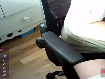 Stripchat Live Sex Cam of Big_And_ThickUK