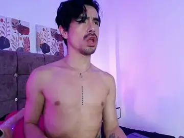 Stripchat Adult Webcam of Ethan_Briggs_