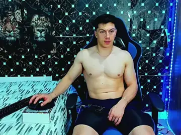 Stripchat Free Porn Cam of javiersexymann