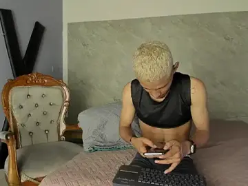 Stripchat Watch Live Sex Cams of Camilo_Contreras