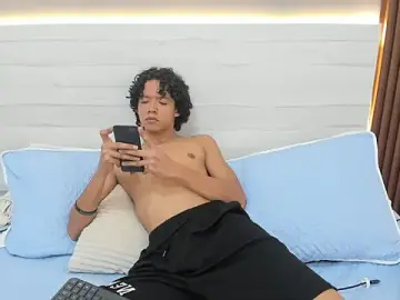 Stripchat Adult Webcams of Travis_black_