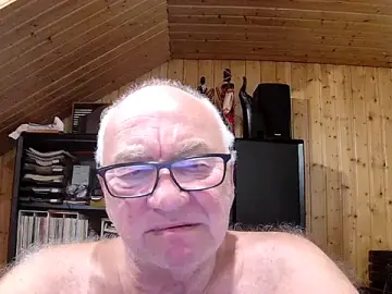 Stripchat Adult Video Chat of biggandybig